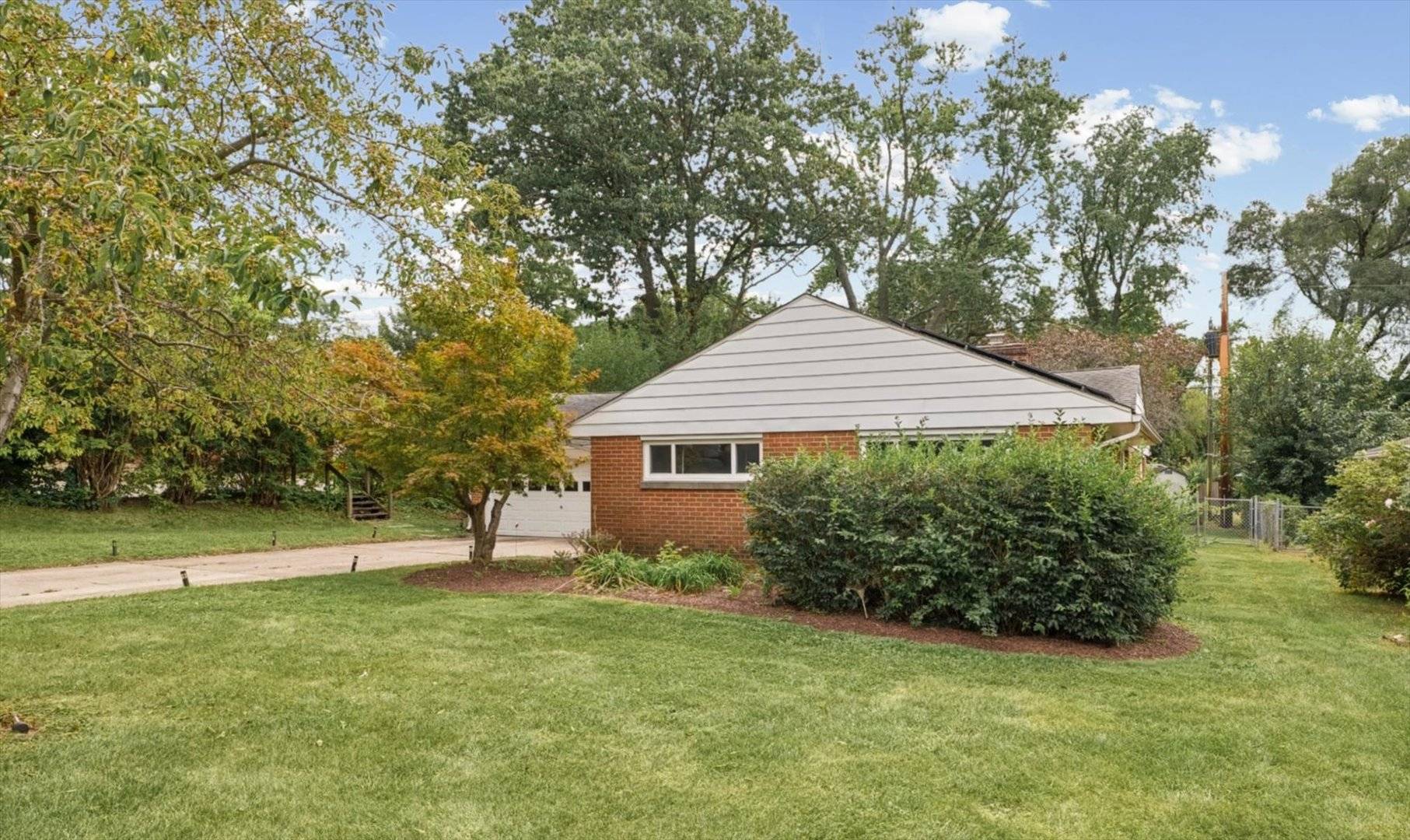 1407 W John ST, Champaign, IL 61821