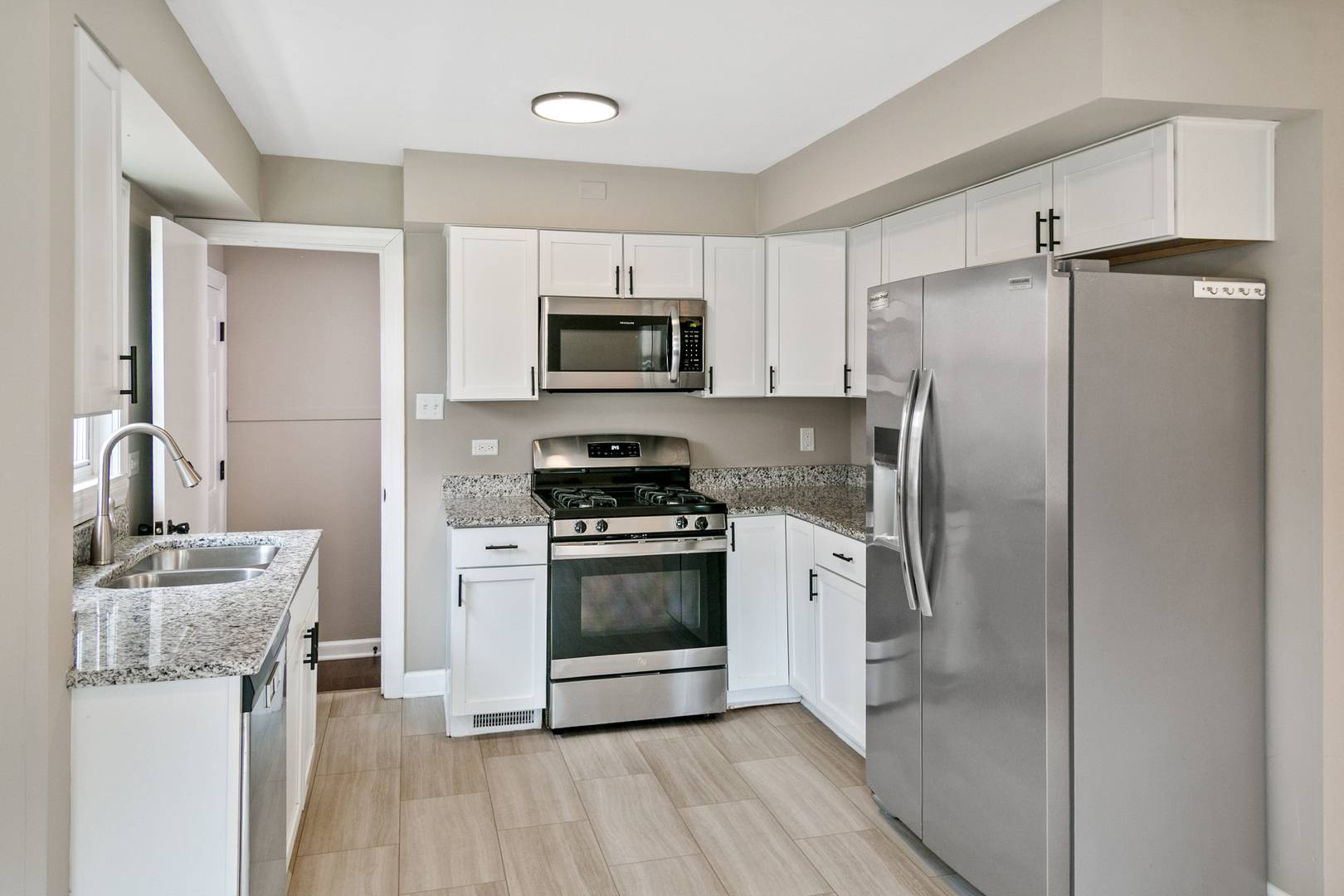 3916 Sunnyside AVE, Brookfield, IL 60513