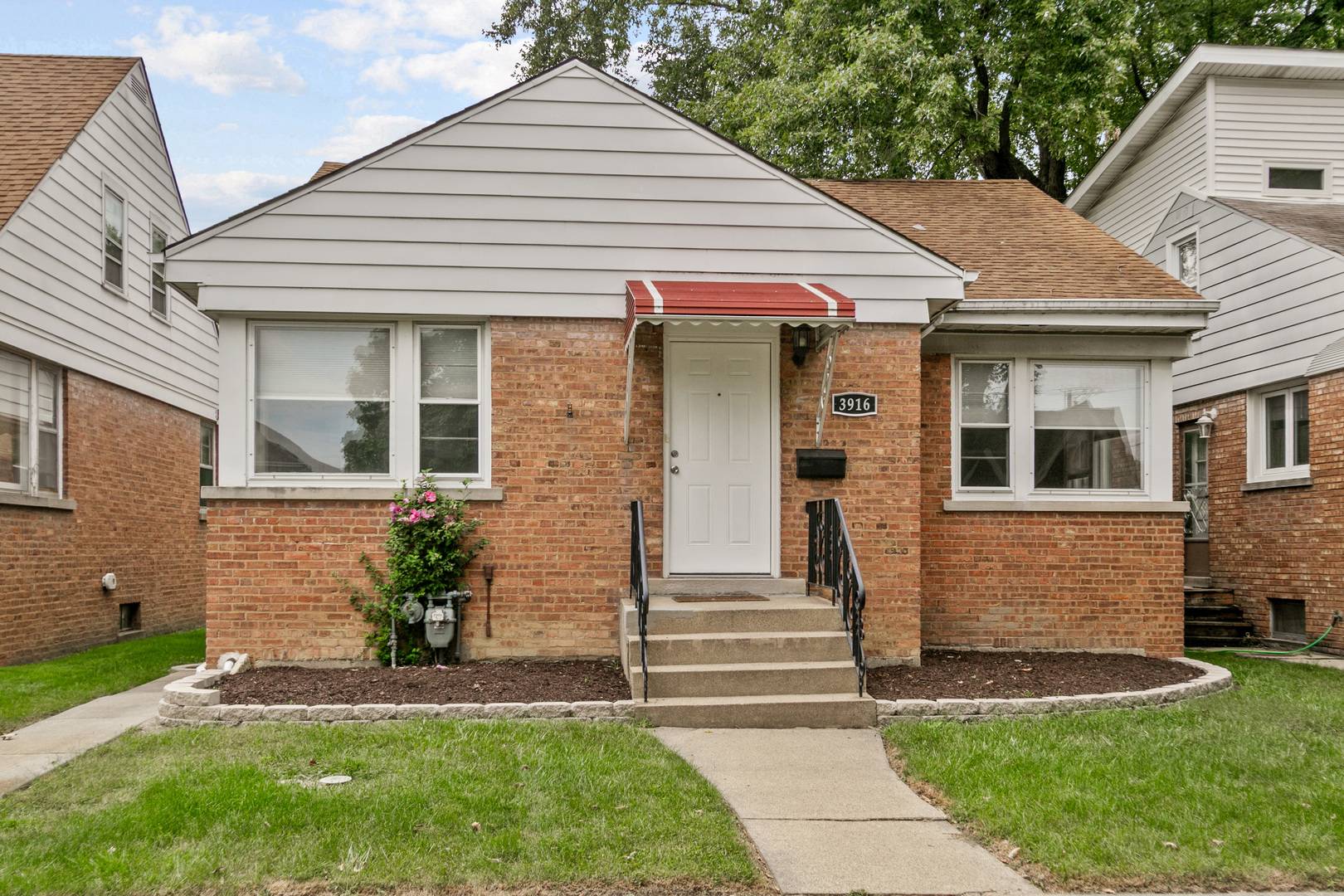 3916 Sunnyside AVE, Brookfield, IL 60513
