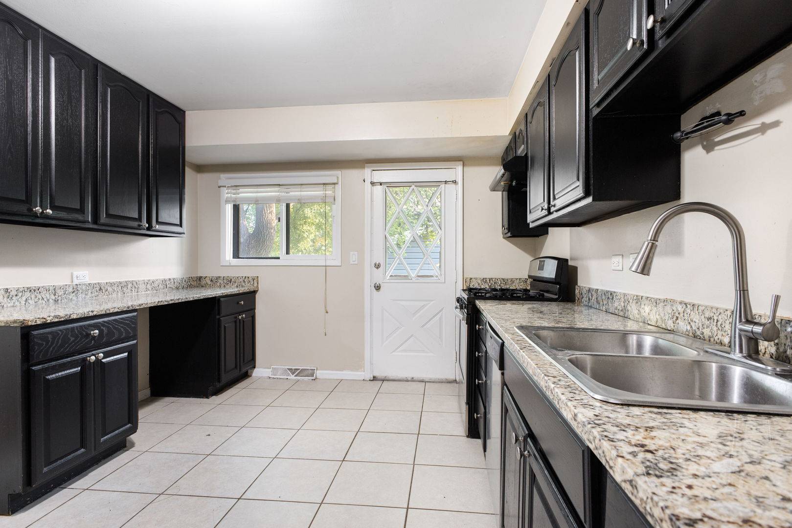 504 Nassau AVE, Bolingbrook, IL 60440