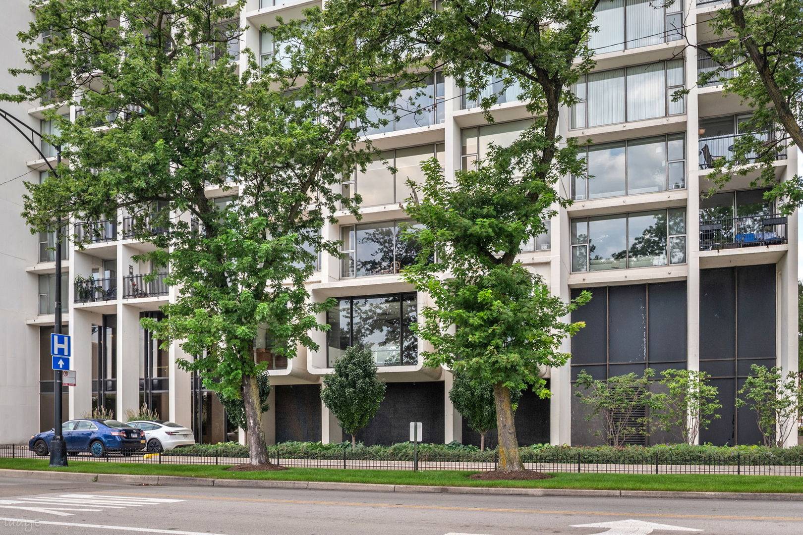 3200 N Lake Shore DR #225, Chicago, IL 60657