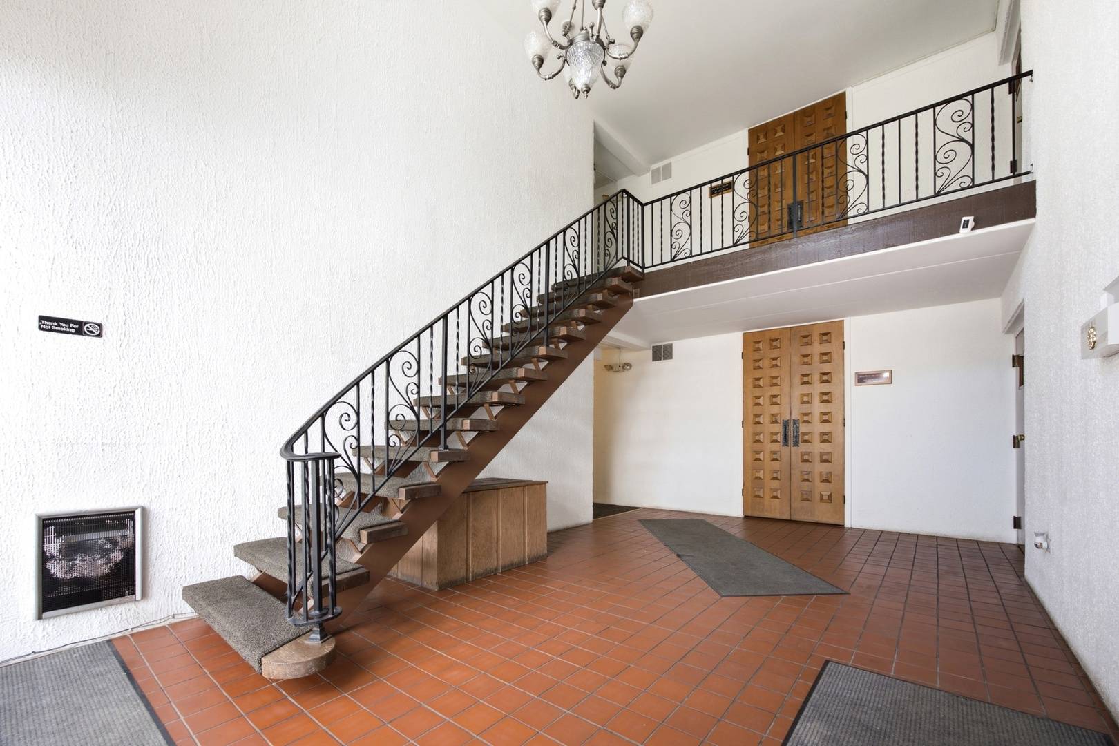 731 E Fullerton AVE #204, Glendale Heights, IL 60139