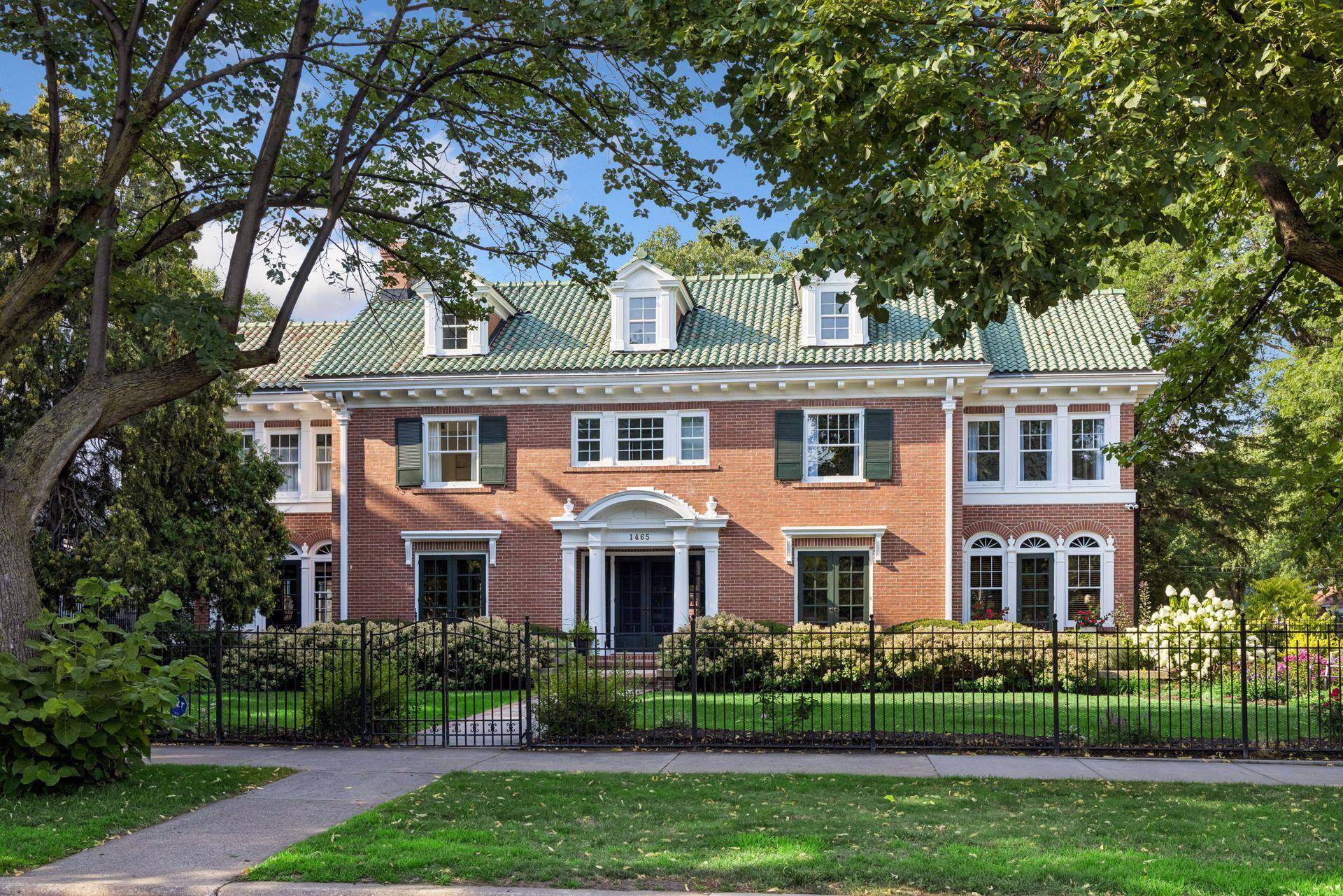 1465 Summit AVE, Saint Paul, MN 55105