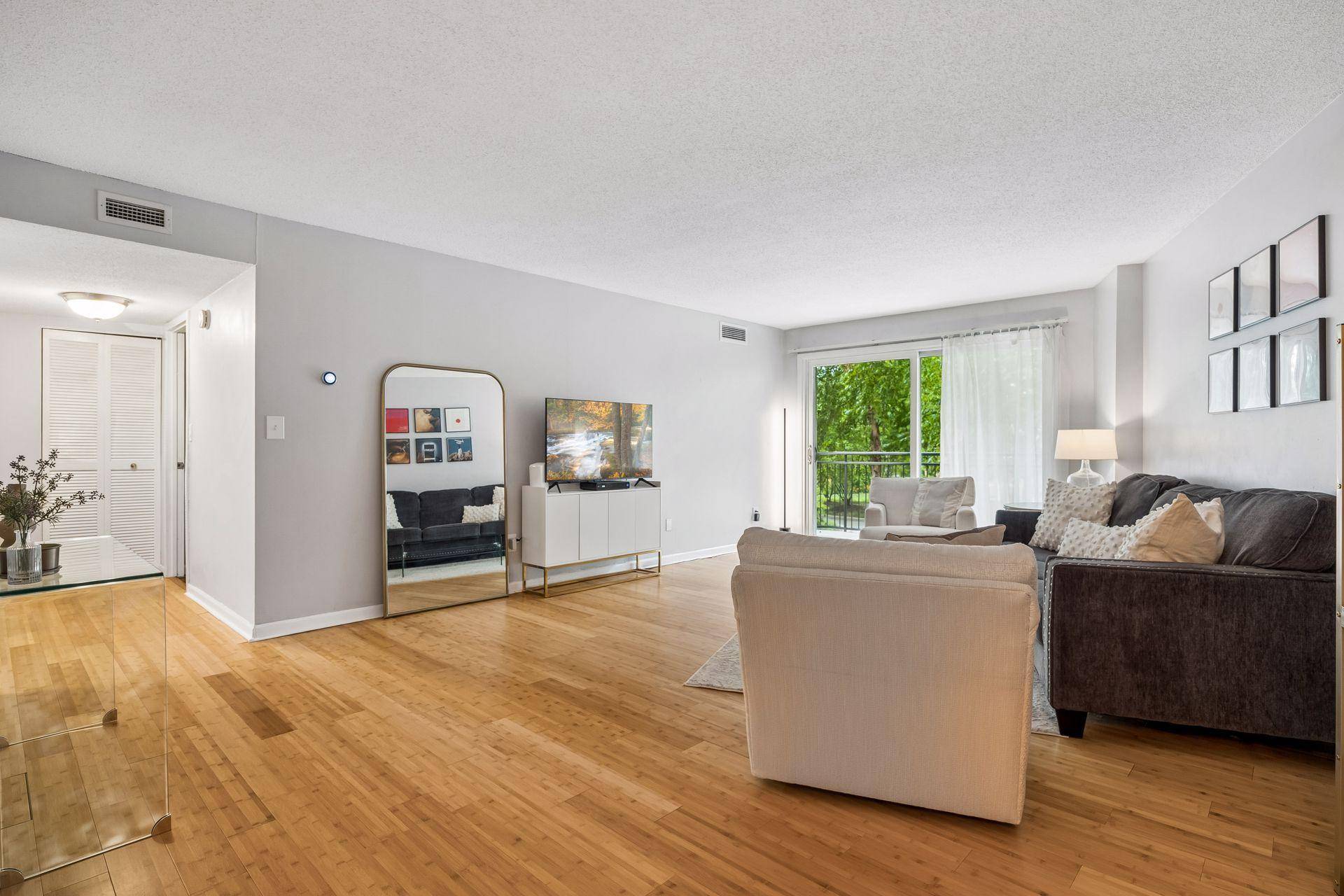 1200 Nicollet MALL #307, Minneapolis, MN 55403
