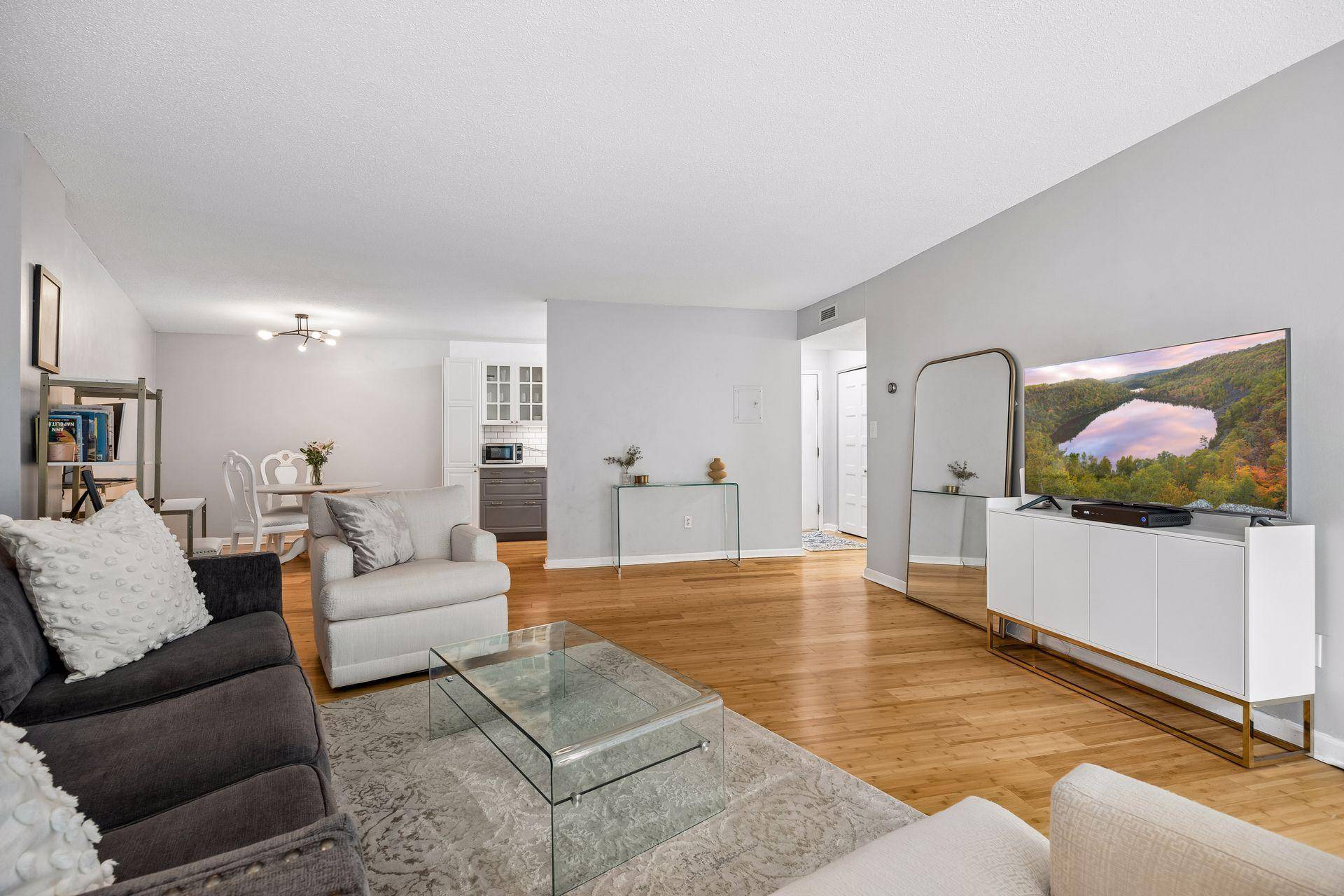 1200 Nicollet MALL #307, Minneapolis, MN 55403