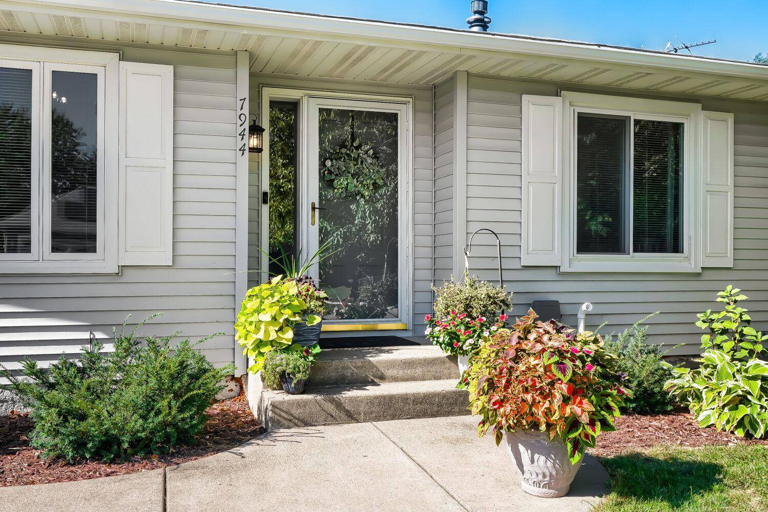 7944 Grinnell WAY, Lakeville, MN 55044