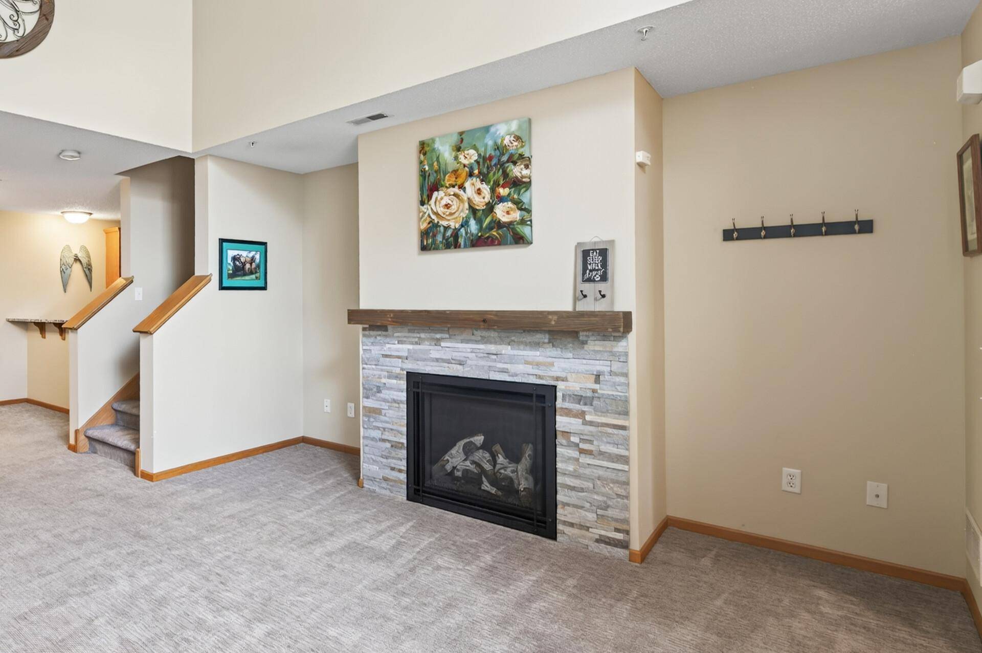 6421 Lakota TRL, Lino Lakes, MN 55014