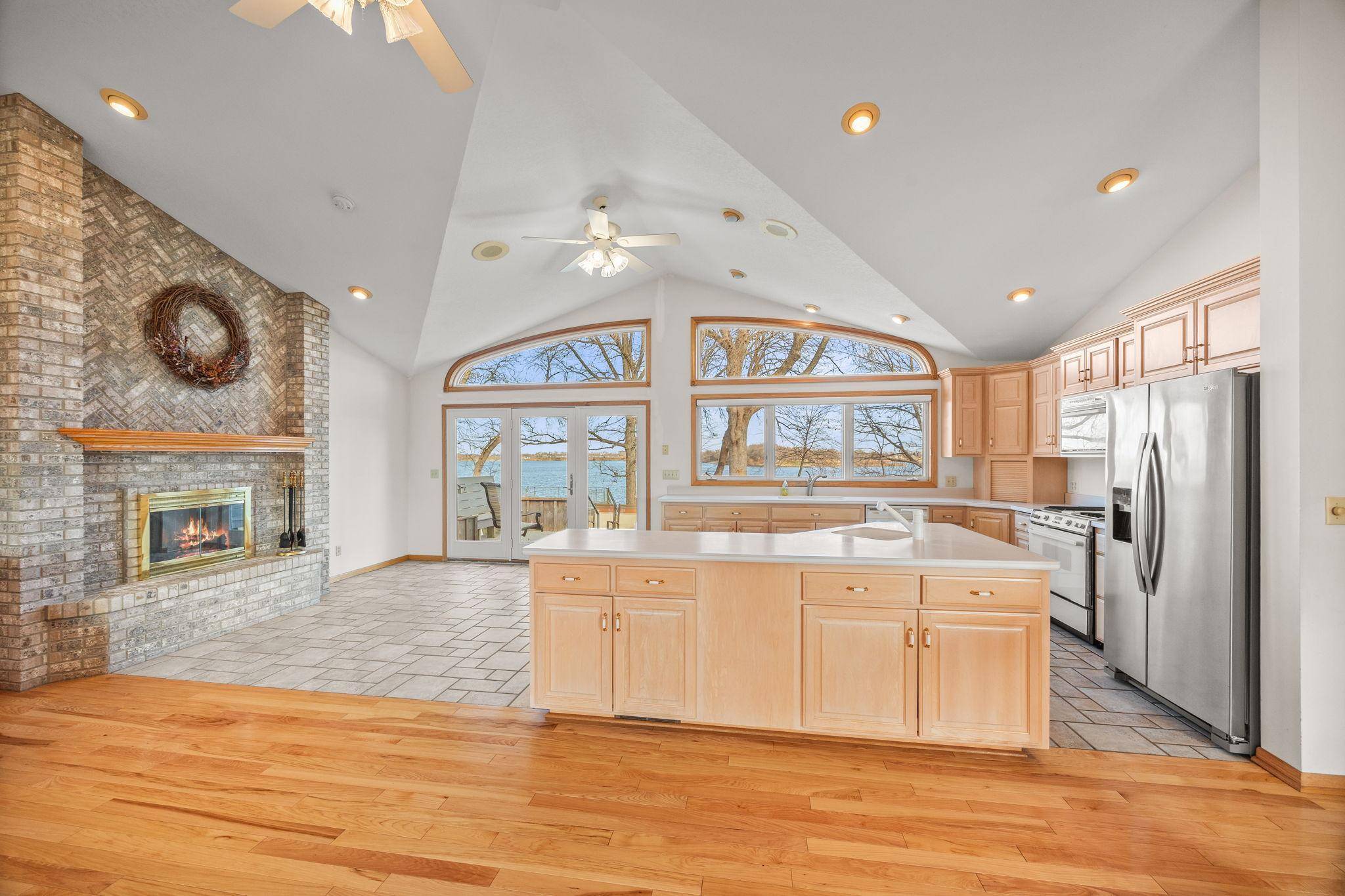 362 S Shore DR, Winsted, MN 55395