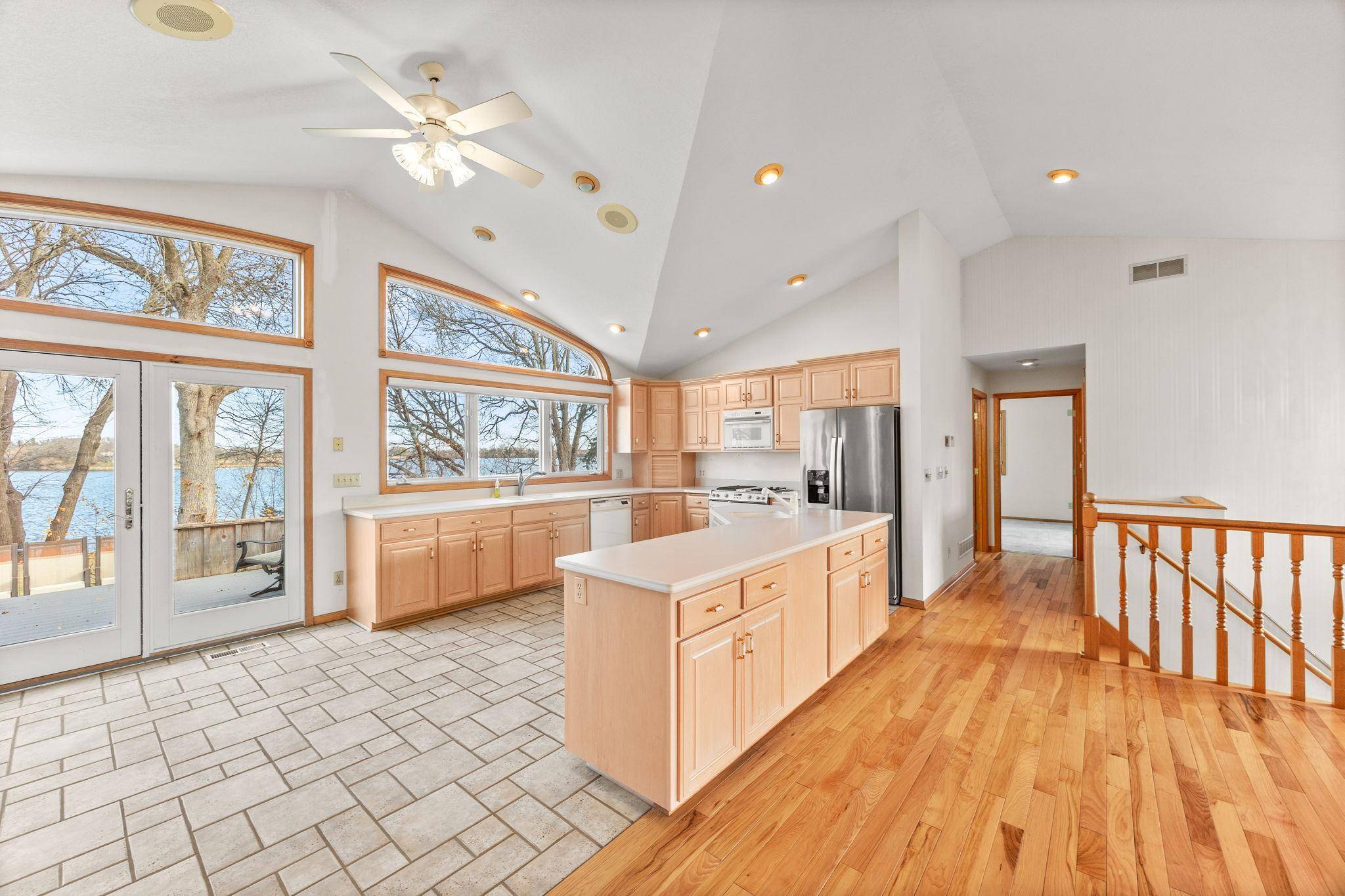 362 S Shore DR, Winsted, MN 55395