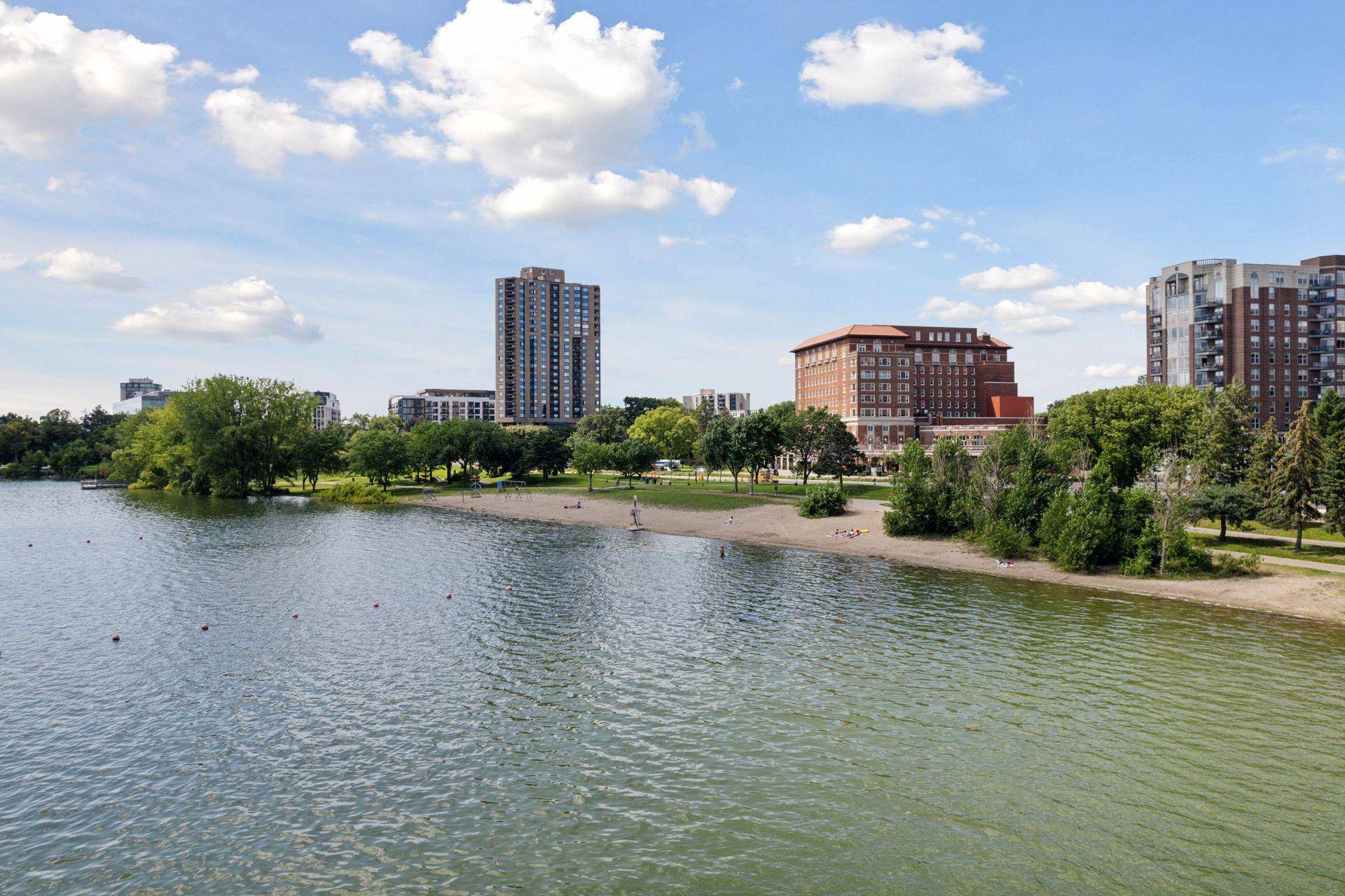 2950 Dean Pkwy #1805, Minneapolis, MN 55416