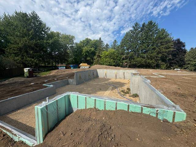 205 Deerwood LN N, Plymouth, MN 55441