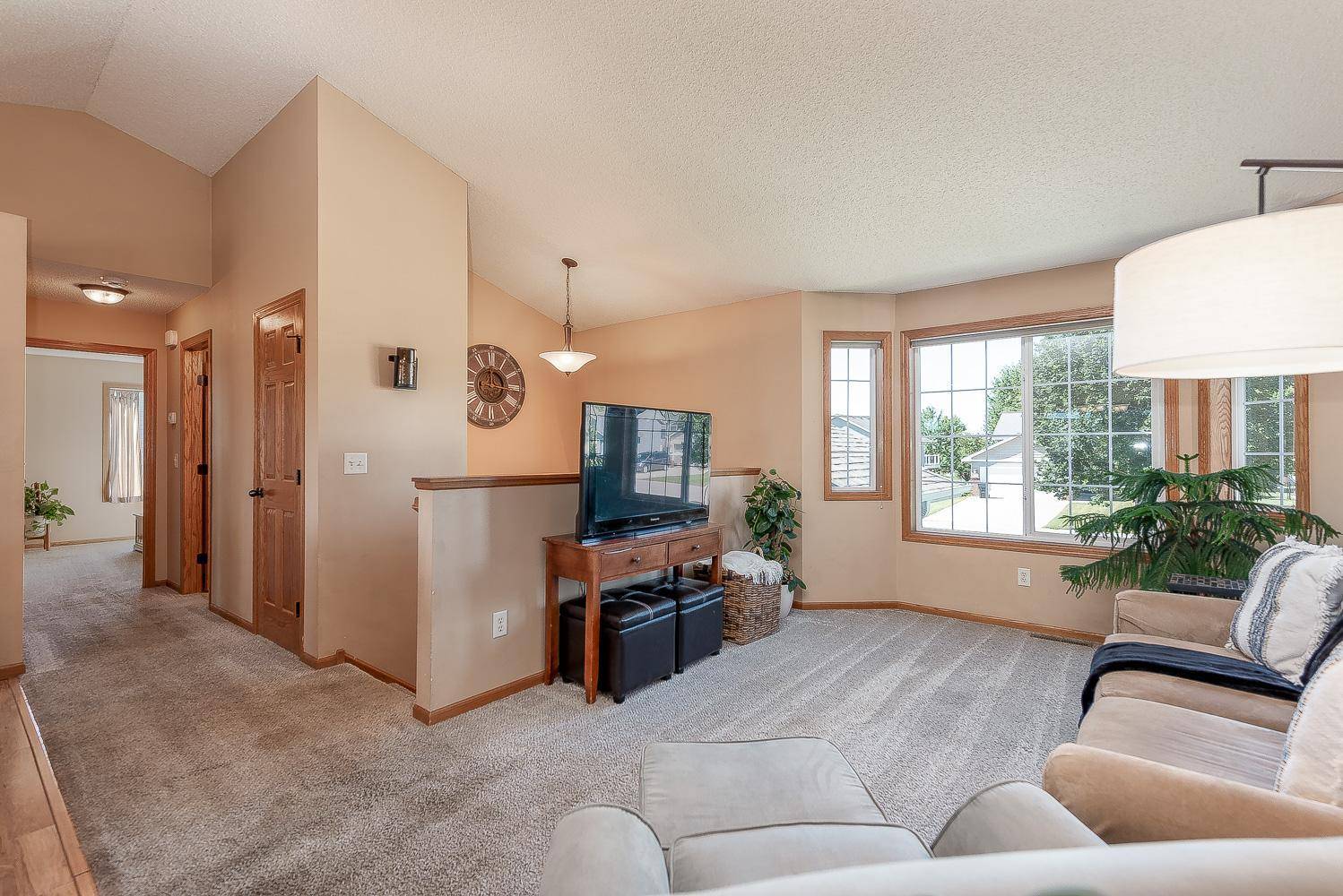 109 Pinehurst DR, Mankato, MN 56001