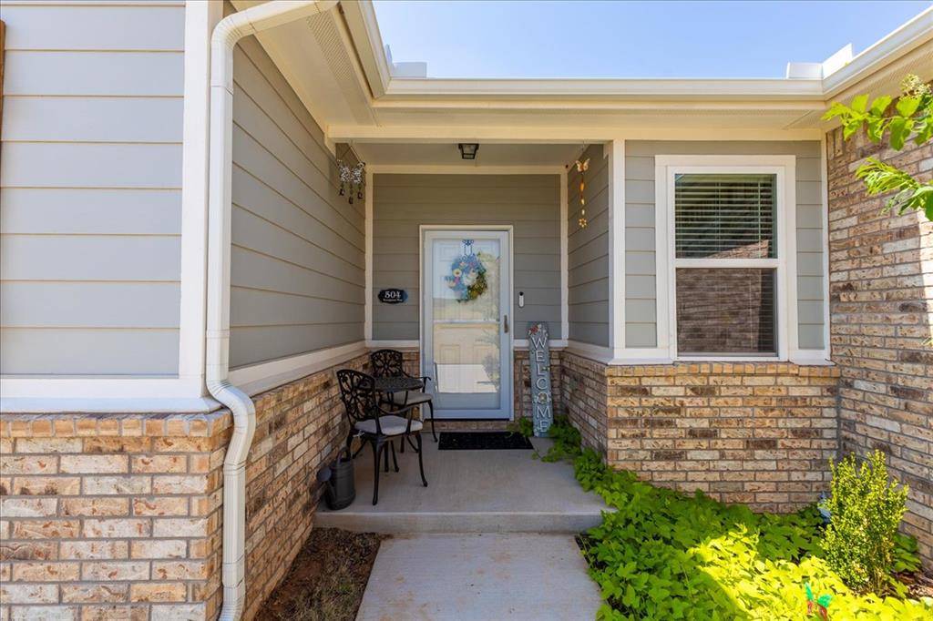 504 Evergreen WAY, Guthrie, OK 73044