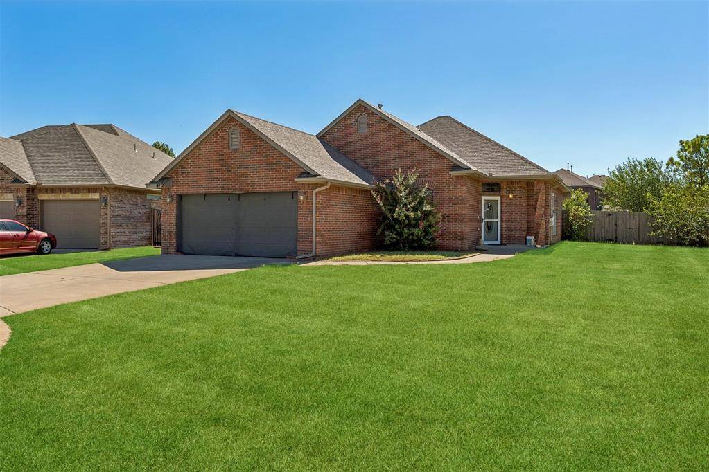 4712 Elk Creek DR, Yukon, OK 73099