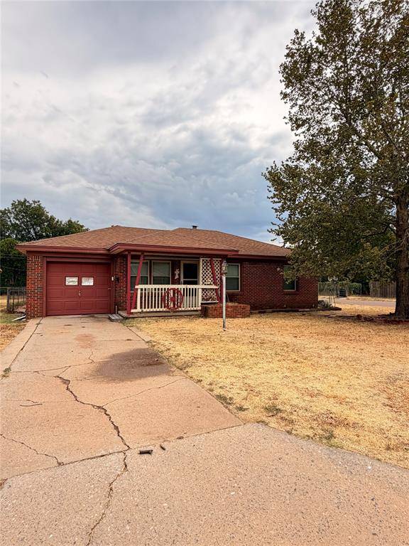 1300 N Park AVE, Altus, OK 73521