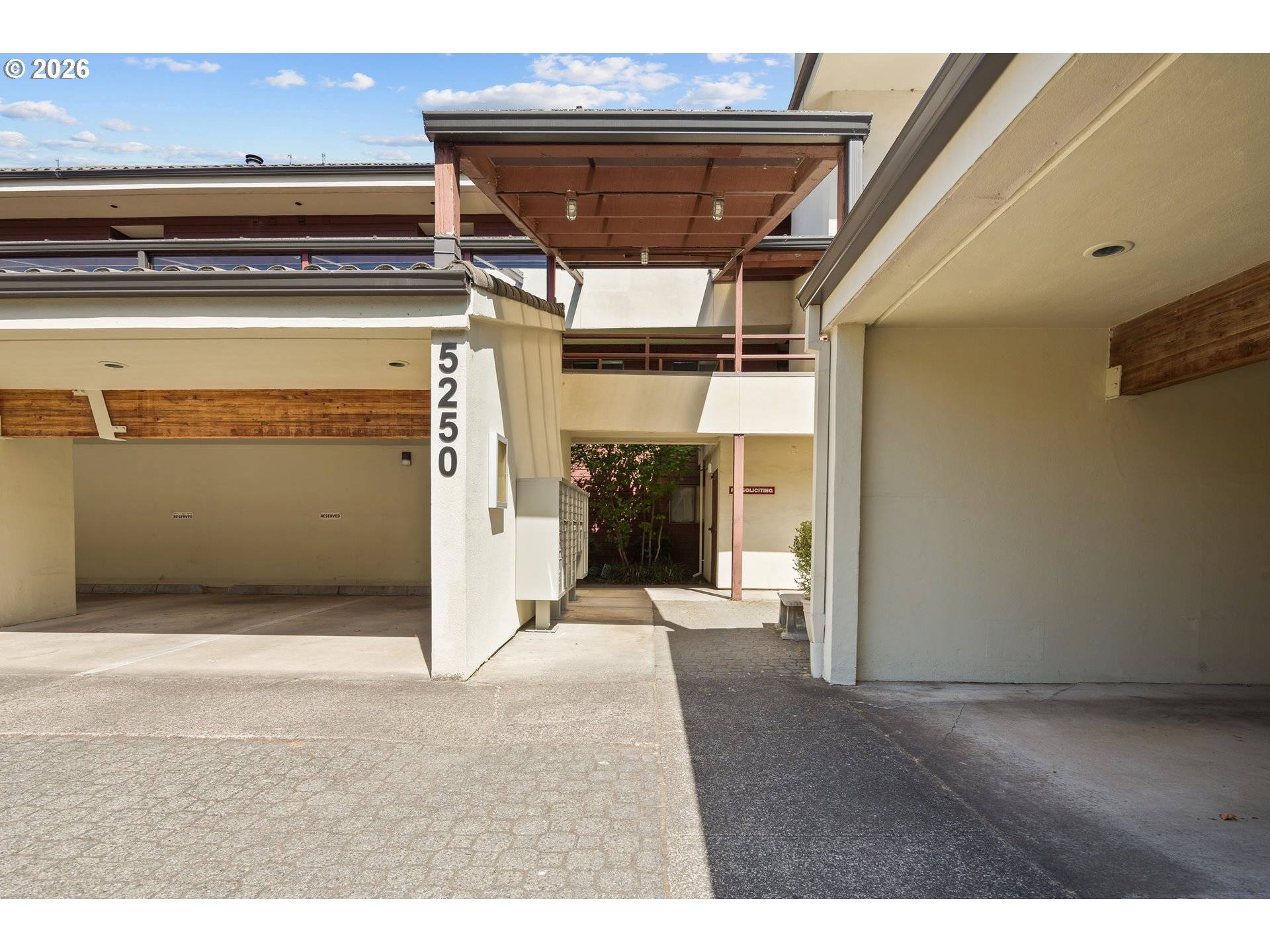 5250 S LANDING DR #105B1, Portland, OR 97239