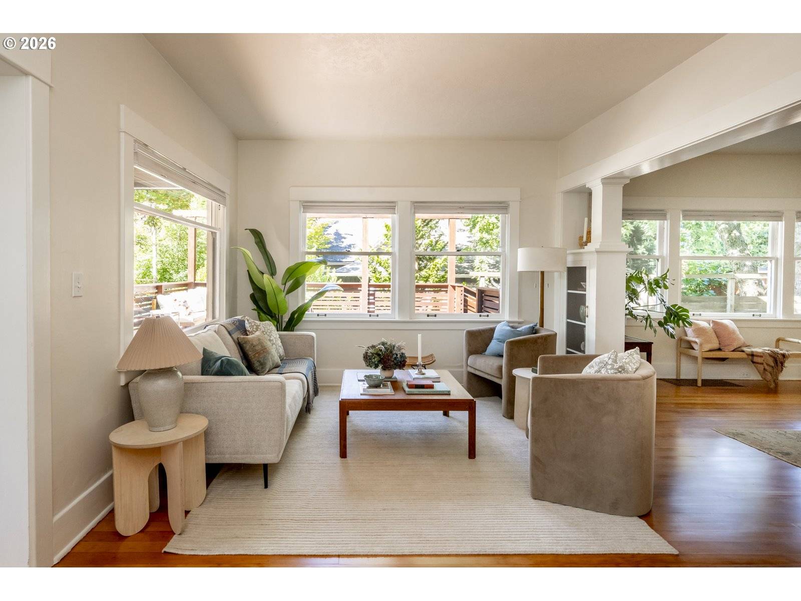 2415 SE IVON ST, Portland, OR 97202