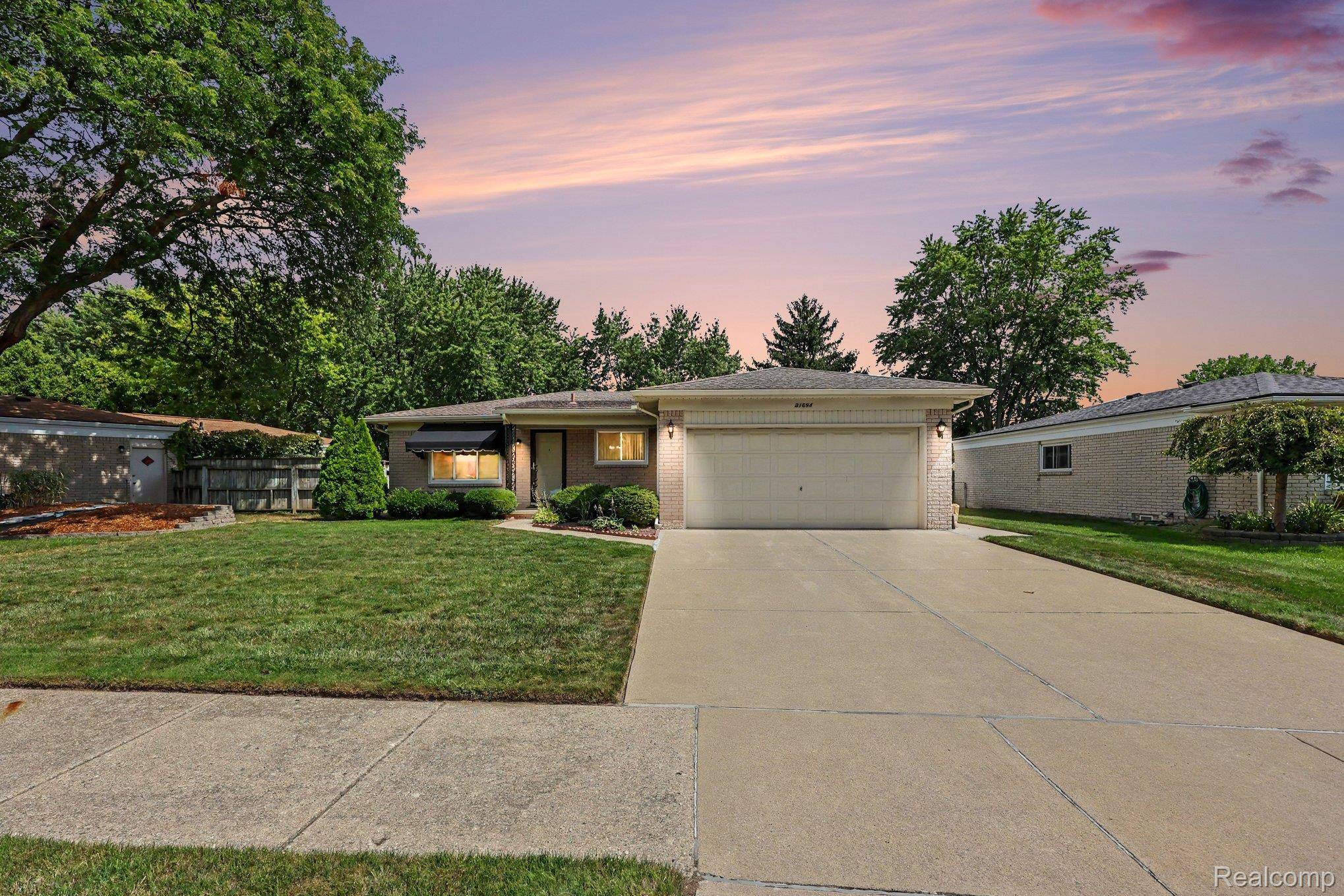31694 Cindy, Fraser, MI 48026