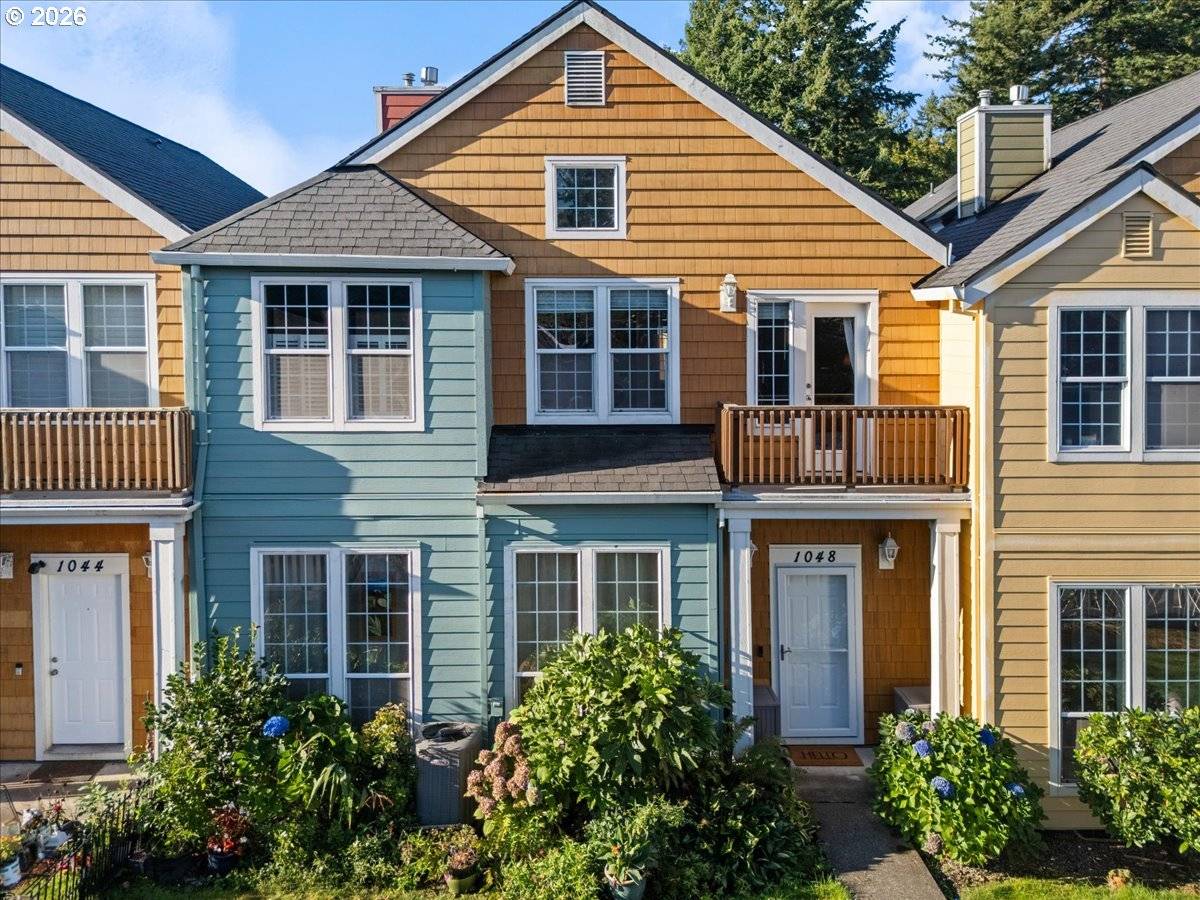 1048 NW BURNSIDE RD, Gresham, OR 97030