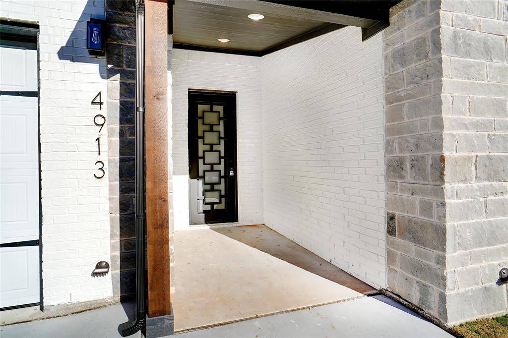 4913 Wichita Street, Granbury, TX 76048