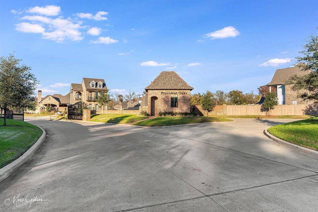305 Nightfall Court, Bossier City, LA 71111