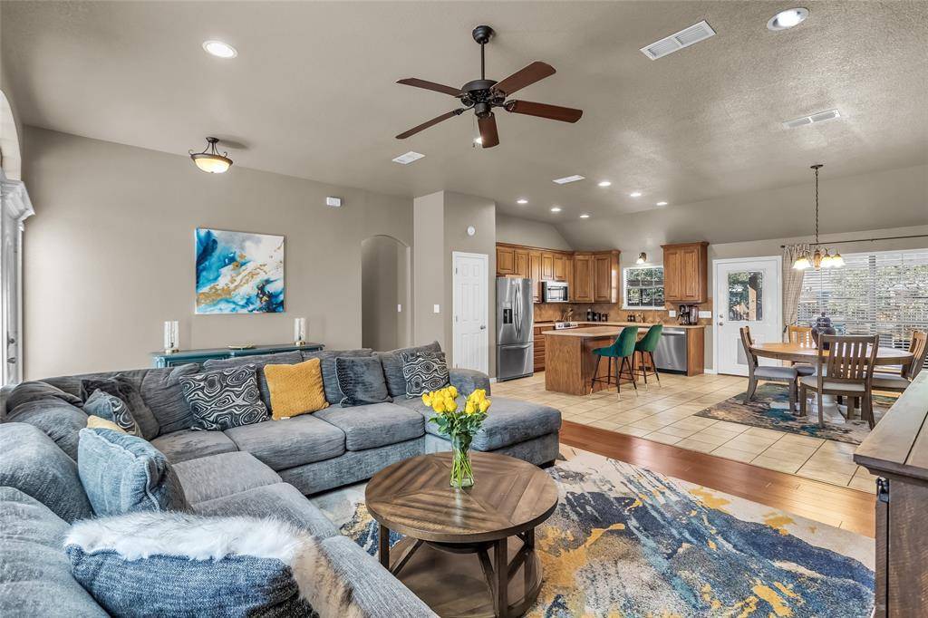 226 King George Road, Ponder, TX 76259