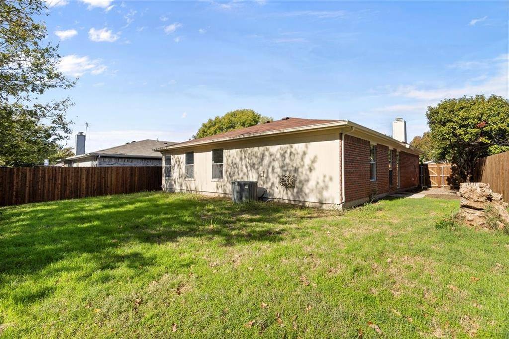 3744 Chaddybrook Lane, Fort Worth, TX 76137