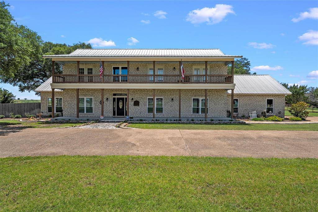 1010 Chapman Road, Crawford, TX 76638