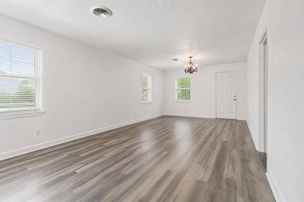 2320 Garden Oaks Drive, Irving, TX 75061