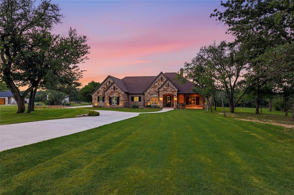 125 E Bozeman Lane, Fort Worth, TX 76108