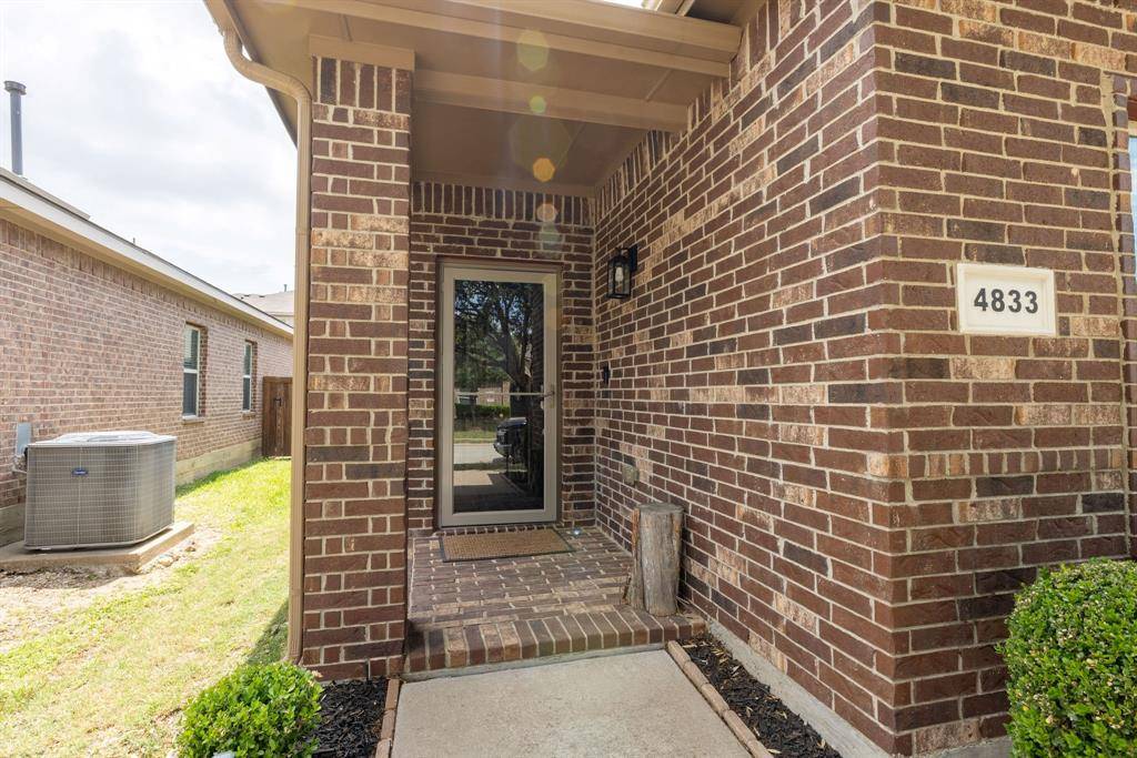 4833 Elkhart Drive, Fort Worth, TX 76036