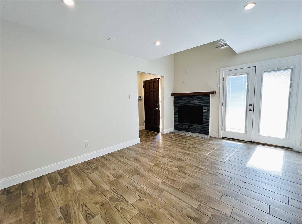 4220 Madera Road, Irving, TX 75038