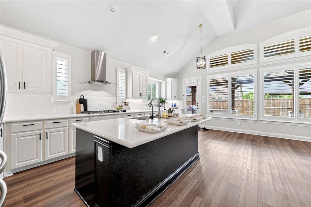 208 Lenten Rose Drive, Wylie, TX 75098