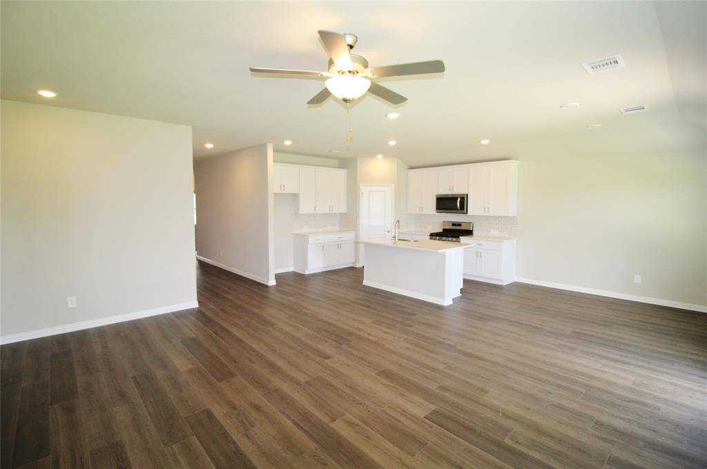 4208 Mountain Creek Drive, Farmersville, TX 75442