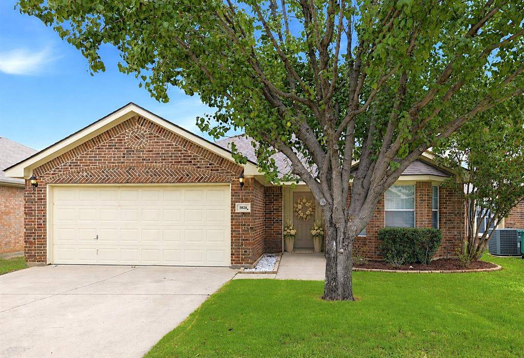 5828 Pearl Oyster Lane, Fort Worth, TX 76179