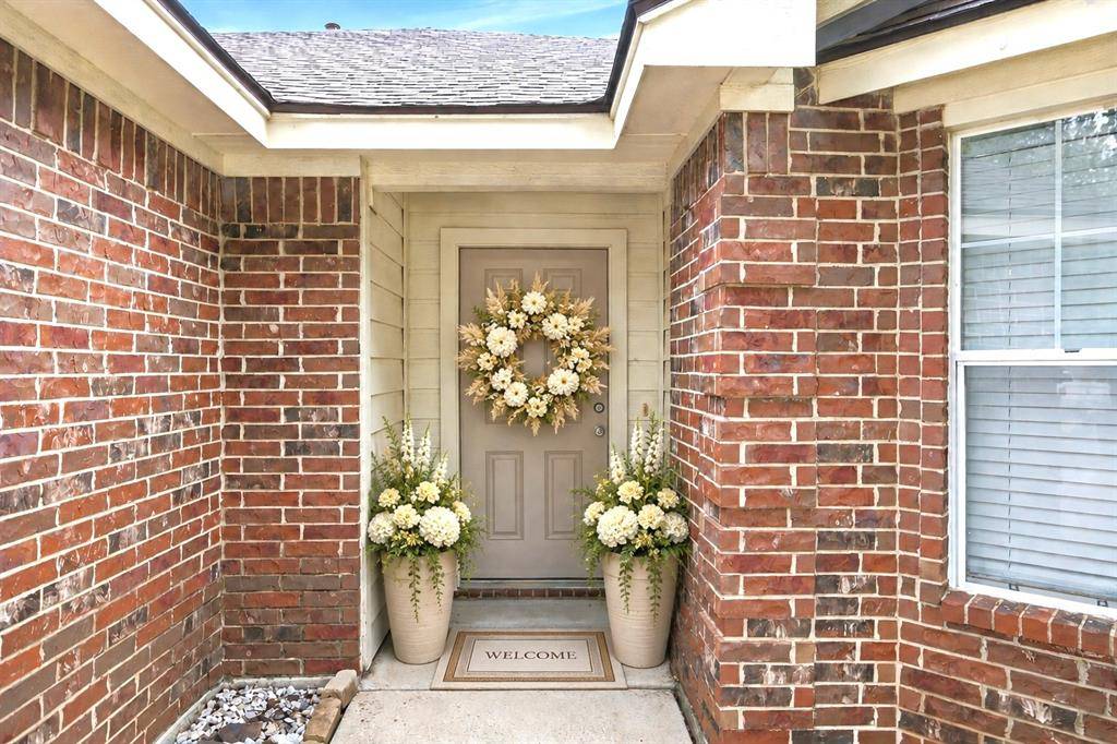 5828 Pearl Oyster Lane, Fort Worth, TX 76179