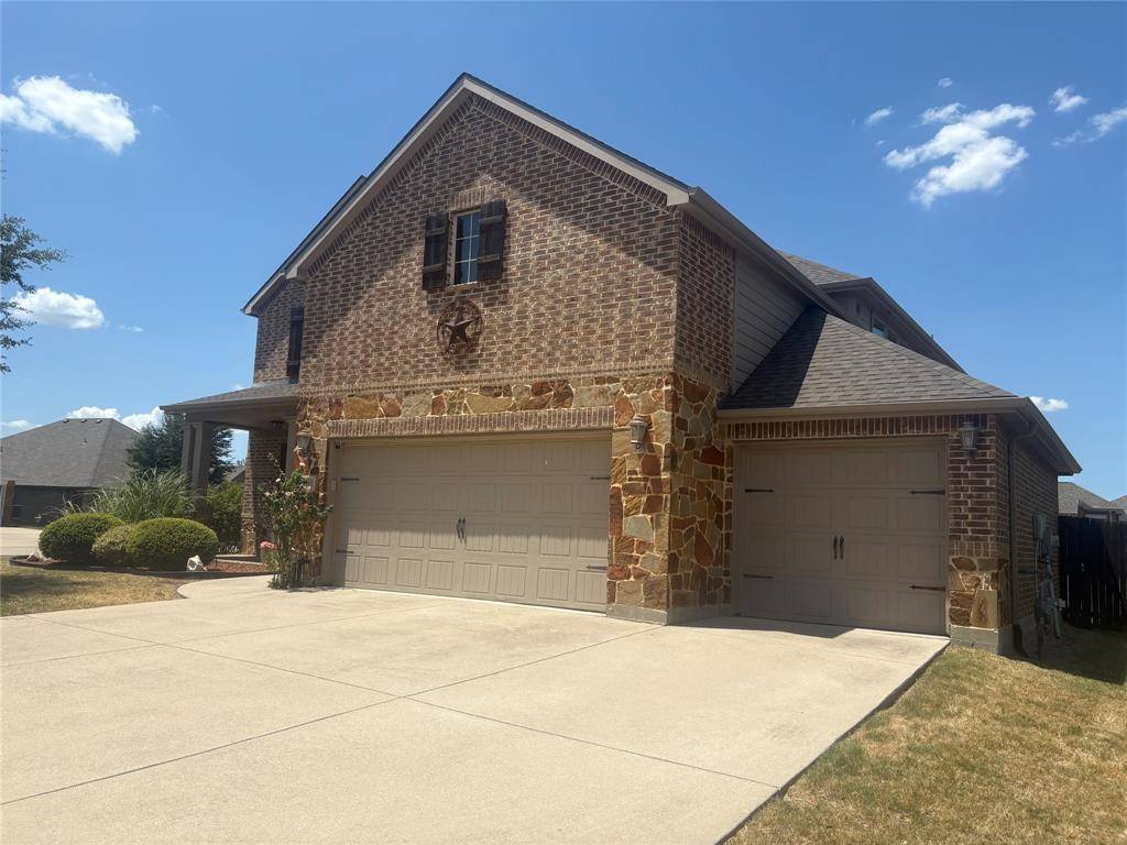 9501 Drovers View Trail, Fort Worth, TX 76131