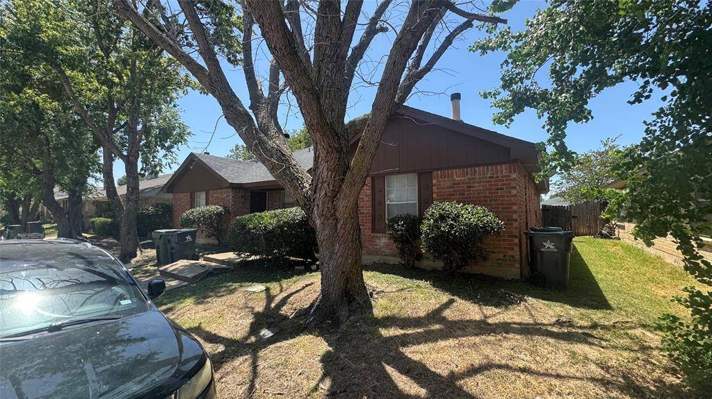 1036 Enfilar Lane, Arlington, TX 76017