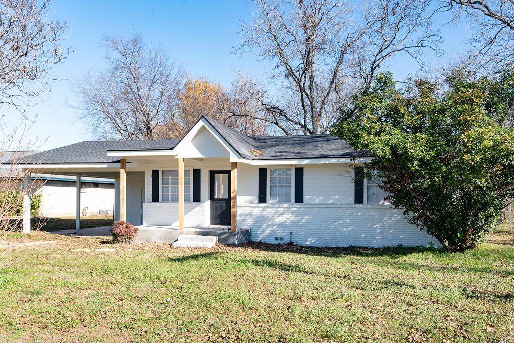 208 N Coleman Street, Mabank, TX 75147