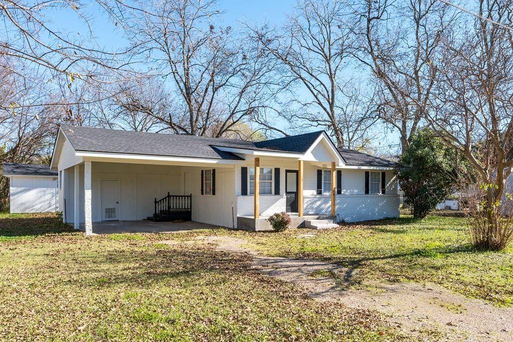208 N Coleman Street, Mabank, TX 75147