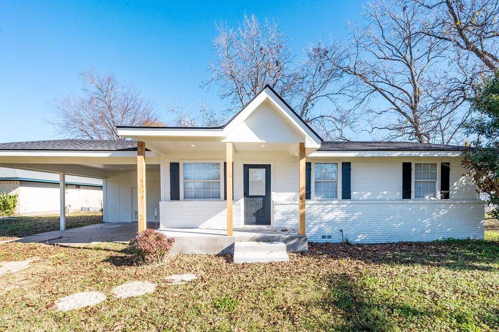 208 N Coleman Street, Mabank, TX 75147