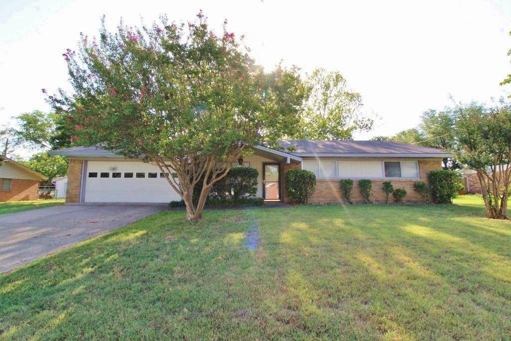 1420 Hillside Drive, Midlothian, TX 76065