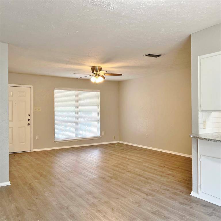 1420 Hillside Drive, Midlothian, TX 76065