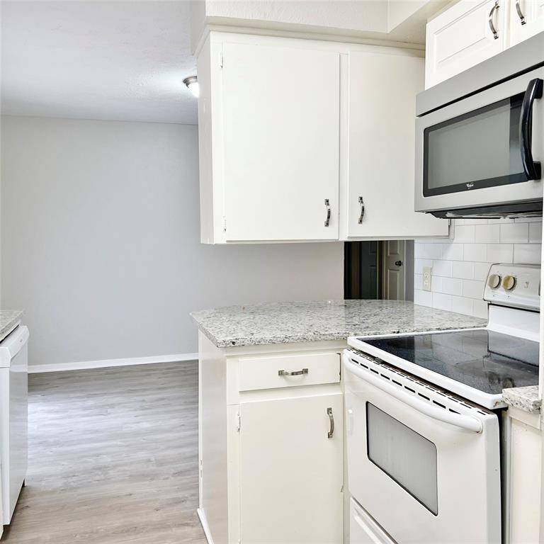 1420 Hillside Drive, Midlothian, TX 76065