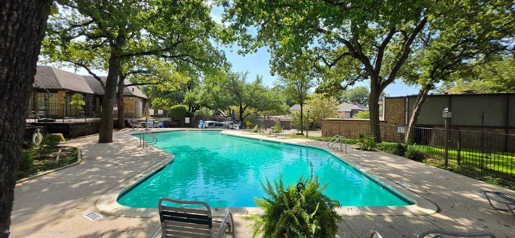 2781 Fairway Park Street, Grand Prairie, TX 75050