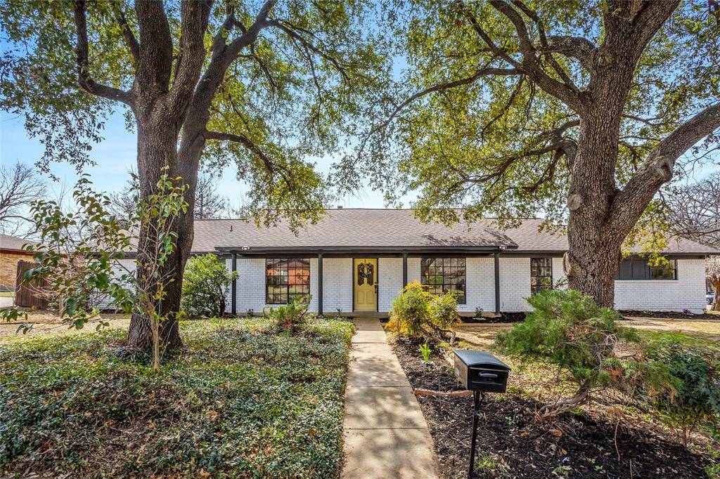 1708 Park Ridge Terrace, Arlington, TX 76012