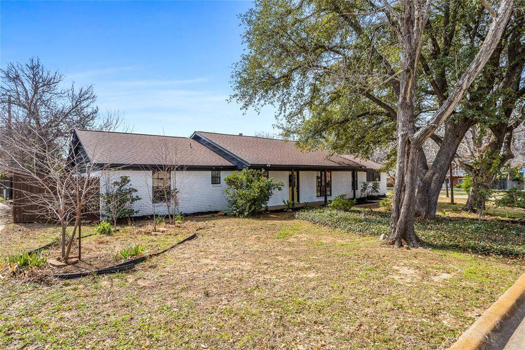 1708 Park Ridge Terrace, Arlington, TX 76012