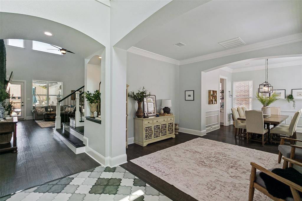 2301 Queen Morgan Lane, Lewisville, TX 75056