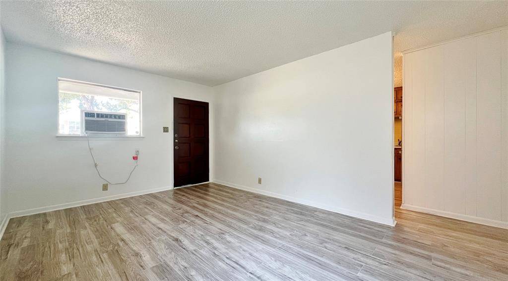 5429 Farnsworth Avenue, Fort Worth, TX 76107