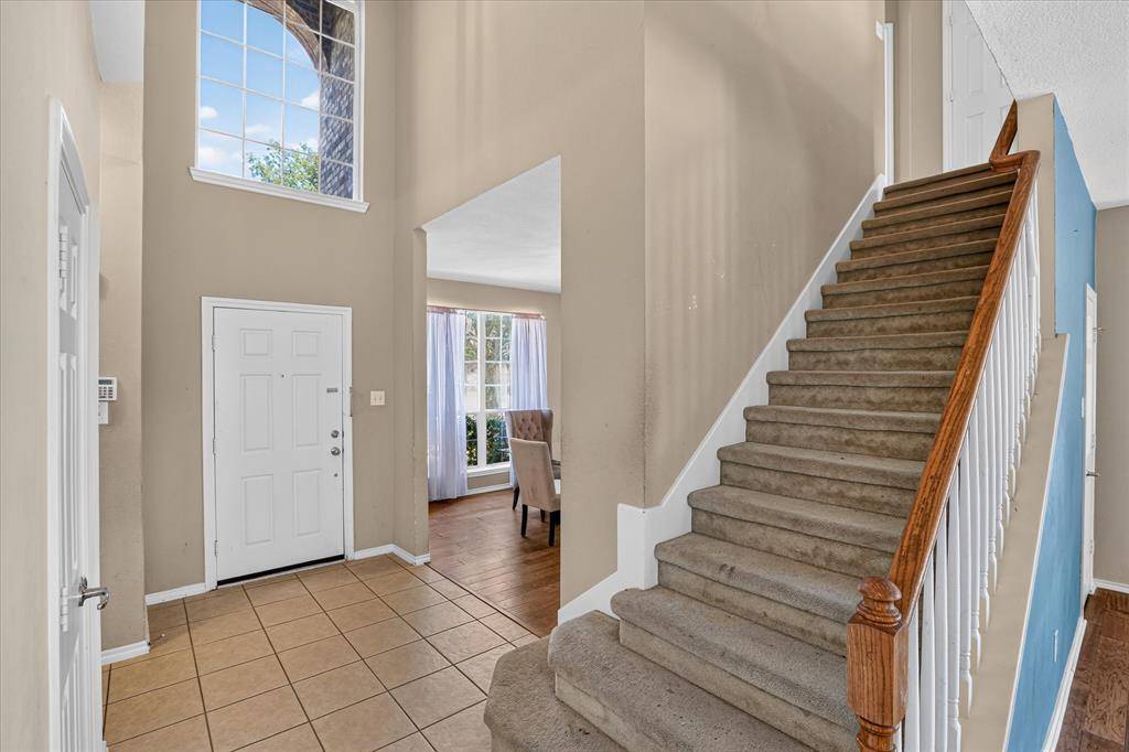 8646 Granville Drive, Dallas, TX 75249